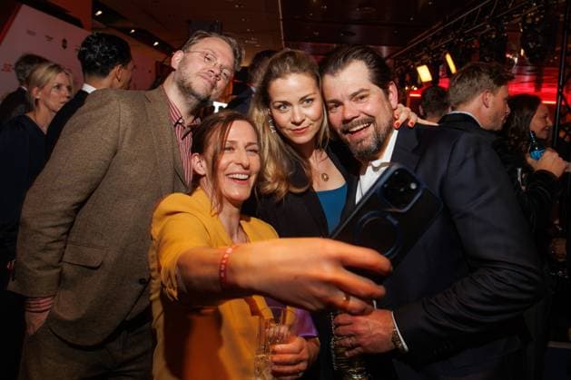 Bilder des Jahres 2025, Entertainment 04 April Entertainment Themen der Woche KW15 Entertainment Bilder des Tages Preisverleihung - B.Z.-Kulturpreis Marc Schubring, Ulrike Frank, Jessica Ginkel und Daniel Fehlow beim B.Z.-Kulturpreis 2025 im Theater am Potsdamer Platz am 08.04.2025 in Berlin. Copyright: xEventpressxKochanx