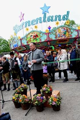 Dr Christian Scharpf Wirtschaftsreferent Muenchen 26.04.2025 Mariahilfplatz Auer Dult -Eroeffnung Muenchen