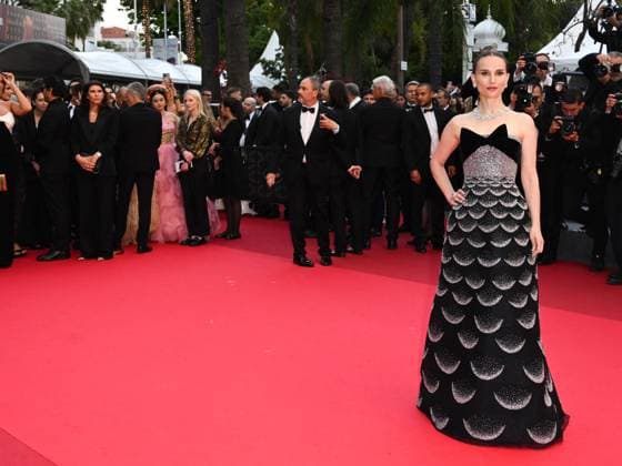 Entertainment Bilder des Tages Cannes, 78th Cannes Film Festival 2025 - Evening 4 - Red Carpet of the Film Eddington Cannes, 78th Cannes Film Festival 2025 - Evening 4 - Red Carpet of the Film Eddington . Pictured: Natalie Portman Cannes France  Copyright: xIPA ABACAx