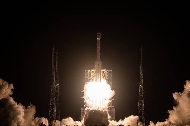(250520) -- WENCHANG, May 20, 2025 -- A Long March-7A carrier rocket carrying the ChinaSat 3B satellite blasts off from the Wenchang Space Launch Site in south China s Hainan Province, May 20, 2025. The satellite entered the preset orbit successfully. (Photo by Du Xinxin Xinhua) (EyesonSci) CHINA-HAINAN-COMMUNICATION SATELLITE-LAUNCH (CN) LiuxFang