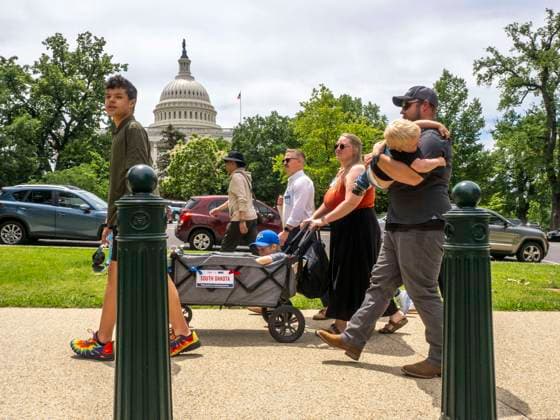 May 20, 2025, Washington, District Of Columbia, USA: Young children from all 50 states, including South Dakota, head to Capitol Hill to advocate for policies prioritizing infants, families and their families and to speak out against cuts to funding supporting family-friendly programs. This ninth annual Strolling Thunder lobbying day is organized by the non-partisan early childhood advocacy group, Zero to Three. Washington USA - ZUMAd155 20250520_znp_d155_018 Copyright: xSuexDorfmanx