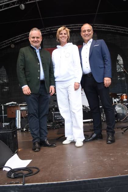 Dr Christian Scharpf Wirtschaftsreferent Cosima Baron Fernandez de Cordoba Verbindungsbuero Europa Parlaments Wolfgang Buecherl Europaeischen Kommission Regionalvertretung Muenchen 24.05.2025 Odeonsplatz Ludwigstrasse Zamanand Festival Muenchen