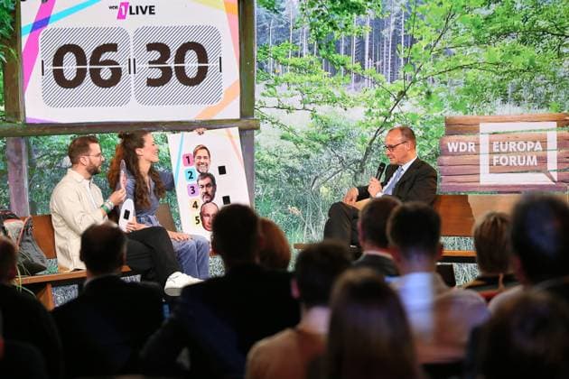 Berlin, Deutschland, 26.05.2025: Station: Digitalmesse Re:publica: Bundeskanzler Friedrich Merz (CDU) (rechts) auf der Bühne des WDR Europaforum in einer Diskussion mit Florian Gregorzyk und Caro Bredendiek Copyright: xdtsxNachrichtenagenturx dts_68874