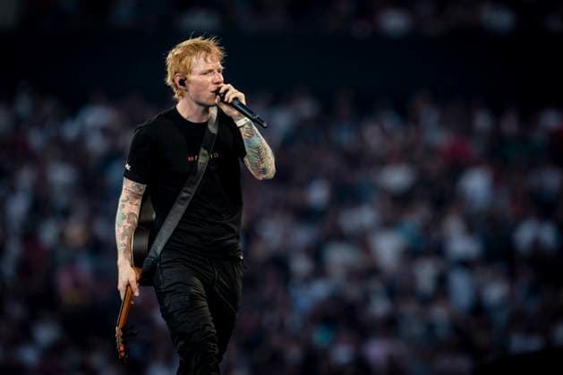 Entertainment Themen der Woche KW22 Bilder des Jahres 2025, Entertainment 05 Mai Entertainment Bilder des Tages Ed Sheeran performs in Madrid Singer Ed Sheeran during his concert at the Riyadh Air Metropolitano, May 30, 2025, in Madrid Spain Ed Sheeran has sold out his two concerts in Madrid, today, May 30, and tomorrow, May 31, gathering 140,000 people and breaking records at the Metropolitano Stadium These shows inaugurate his Mathematics Tour 2025, which will tour 13 European countries this summer In Madrid, he will review his greatest hits and has presented live tracks from his upcoming album Play, which will be released in September After successful tours in the United States, Asia and the Middle East, he begins a new musical stage 30 MAY 2025 CONCERT MUSIC METROPOLITANO STADIUM CANTANTE A Pé Madrid Madrid Madrid Spain Copyright: xA.xPÃ rezxMecax 6762744