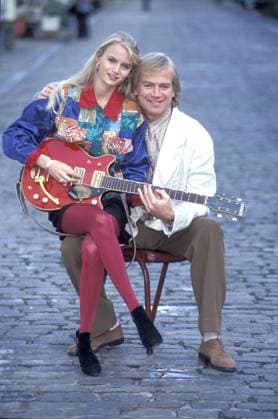 RECORD DATE NOT STATED JUSTIN HAYWARD & daughter DOREMI full length full-length sitting on lap knee playing guitar family haywood ref:026 London Great Britain Copyright: xPhilxLoftus CapitalxPicturesx