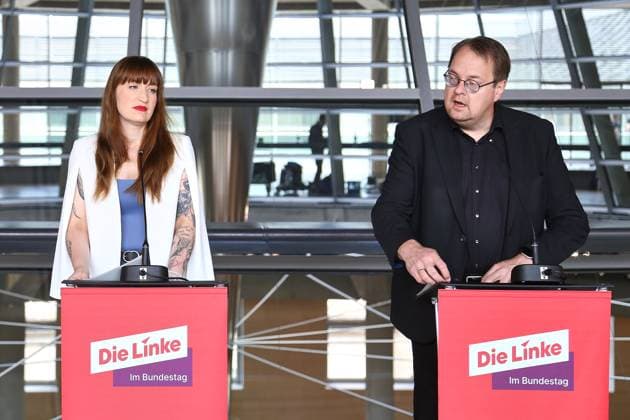 Bilder des Jahres 2025, News 06 Juni News Themen der Woche KW23 News Bilder des Tages Berlin, Deutschland, 03.06.2025: Deutscher Bundestag: Linke-Fraktionssitzung: Heidi Reichinnek und Sören Pellmann, beide Linke, geben eine Pressestatement Copyright: xdtsxNachrichtenagenturx dts_69709