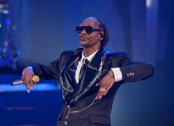 Snoop Dogg performs during the 25th annual BET Awards live telecast at the Peacock Theater in Los Angeles on Monday, June 9, 2025. The BET Awards honors Black entertainers and other people of color in music, film, sports and philanthropy.  LAP202506092022 JIMxRUYMEN