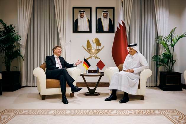 Bilder des Jahres 2025, News 06 Juni News Themen der Woche KW24 News Bilder des Tages Johann Wadephul (CDU), Bundesaussenminister, trifft Mohammed bin Abdulrahman AI Thani, Primier- und Aussenminister von Qatar zu einem Gespraech in Doha, 14.06.2025. Fotografiert im Auftrag des Auswaertigen Amtes (AA) Doha Qatar Copyright: xFelixxZahn AAx
