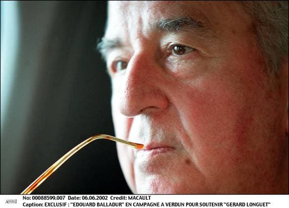 EXCLUSIF : EDOUARD BALLADUR EN CAMPAGNE A VERDUN POUR SOUTENIR GERARD LONGUET PORTRAIT Copyright: xJEANxLOUISxMACAULTx xBESTIMAGExJEANxLOUISxMACAULTx xBESTIMAGEx