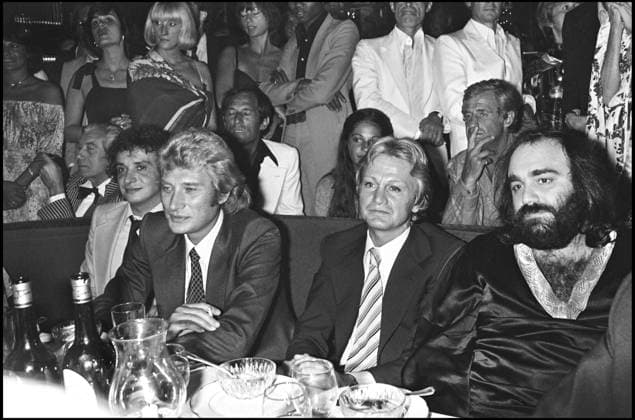 - ARCHIVES - MICHEL SARDOU, JOHNNY HALLYDAY , CLAUDE FRANCOIS ET DEMIS ROUSSOS A UNE SOIREE A L ELYSEE MATIGNON A PARIS MICHEL LAFON CHOIX Paris France Copyright: xBERTRANDxRINDOFFxPETROFFx xBESTIMAGExBERTRANDxRINDOFFxPETROFFx xBESTIMAGEx