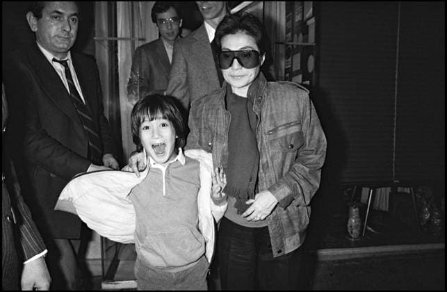 ARCHIVES - YOKO ONO ET SON FILS SEAN LENNON A PARIS EN 1982 Paris France Copyright: xAGENCEx xBESTIMAGExAGENCEx xBESTIMAGEx