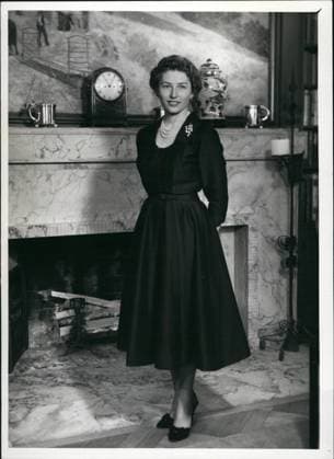 Prinzessin Astrid von Norwegen ist tot Erben Erbin Mitglieder des Königshauses Prominente 2. Februar 1958 - Ihre Königliche Hoheit Prinzessin Astrid von Norwegen. 26 Jahre am 12. Februar 1958. Foto zeigt: Das erste Bild von Prinzessin Astrid nach dem Tod ihres Großvaters König Haakon VIII. Copyright: xUnitedxArchivesx xkpaxKeystonex 19580202_baf_k09_119