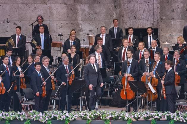 27.06.2025, Berliner Philharmoniker, Dirigent Gustavo Dudamel, im Konzert in der Waldbühne, Berlin, Berlin