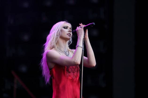 Entertainment Themen der Woche KW27 Bilder des Jahres 2025, Entertainment 06 Juni Taylor Momsen von der Band The Pretty Reckless bei einem Konzert als Support für AC DC im Olympiastadion in Berlin, 30. Juni 2025. The Pretty Reckless Konzert Berlin