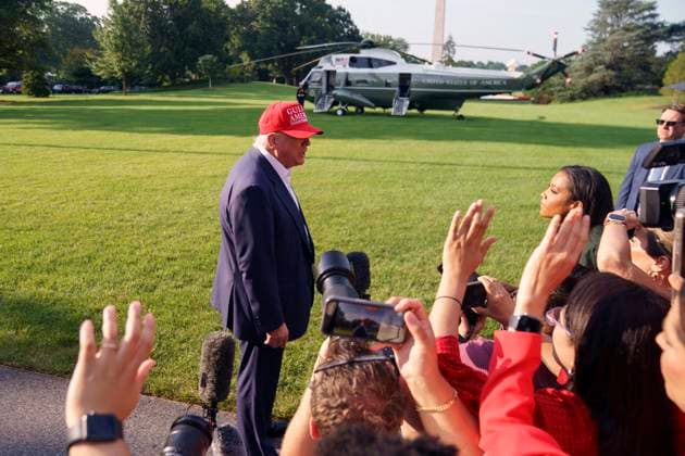White House Coverage US President Donald Trump speaks to media as he leaves the White House, Washington, DC, USA, 01 July 2025. President Trump is due to visit a new immigration detention facility in the Everglades, Florida. EPA-EFE WILL OLIVER POOL WASHINGTON DC United States  Copyright: xPool ABACAx