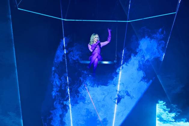 Bilder des Jahres 2025, Entertainment 07 Juli Entertainment Themen der Woche KW27 04.07.2025, Kylie Minogue, Sängerin, im Konzert live in der Uber Arena, Berlin, Berlin Deutschland, Germany