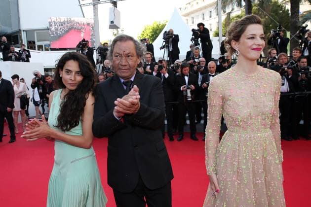 Nailia Harzoune, Tony Gatlif et Céline Sallette - Montée des marches du film Deux jours, une nuit lors du 67 ème Festival du film de Cannes – Cannes le 20 mai 2014. Red carpet for the movie Deux jours, une nuit during the 67 th Cannes Film festival - Cannes 20 05 2014 - Montée des marches du film Deux jours, une nuit lors du 67 ème Festival du film de Cannes – Cannes le 20 mai 2014. Red carpet for the movie Deux jours, une nuit during the 67 th Cannes Film festival - Cannes 20 05 2014 Cannes France Copyright: xBORDE-MOREAUx xBESTIMAGExBORDE-MOREAUx xBESTIMAGEx