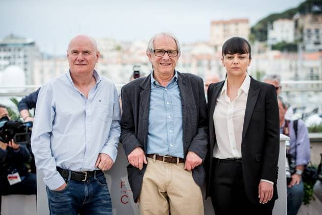 Dave Johns, Ken Loach et Hayley Squires au photocall du film Daniel Blake au 69ème Festival international du film de Cannes le 13 mai 2016. Photocell for the movie Daniel Blake during 69th Cannes film Festival on may 13th, 2016 Cannes Copyright: xBORDE-MOREAUx xBESTIMAGExBORDE-MOREAUx xBESTIMAGEx