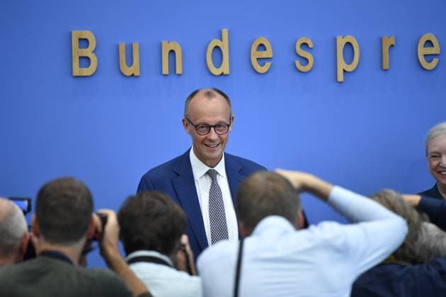Bilder des Jahres 2025, News 07 Juli Bundeskanzler Friedrich Merz stellt sich am 18.07.2025 den Fragen der Hauptstadtpresse. Erstmals kommt der CDU-Vorsitzende als Regierungschef in die Bundespressekonferenz, dem Zusammenschluss von Journalistinnen und Journalisten in der Bundeshauptstadt. Für die inzwischen traditionelle Sommer-Pressekonferenz gibt es keine Themenfestlegungen, jede Frage ist erlaubt. (Siehe epd-Meldung vom 18.07.2025) EDITORIAL USE ONLY