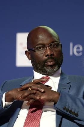 Le président du Libéria George Weah assiste à une conférence-débat au CNAM (Centre National des Arts et Métiers) sur le thème de la formation et de l éducation à Paris le 20 février 2018. A la suite de la conférence, le président du Libéria a visité le musée des Arts et Métiers. Puis, les officiels ont signé un acte de coopération entre la France et le Libéria pour la formation professionnelle et l apprentissage. Stéphane Lemouton Bestimage Paris France Copyright: xStephanexLemoutonx xBestimagexStephanexLemoutonx xBestimagex