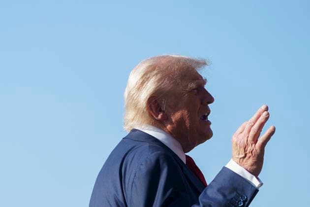 White House Coverage US President Donald Trump leaves at the White House, Washington, DC, USA, 25 July 2025. President Trump is due to visit Scotland for a 4 day visit where he is due to visit his golf courses and met with UK Prime Minister Keir Starmer. EPA-EFE WILL OLIVER POOL WASHINGTON DC United States  Copyright: xPool ABACAx
