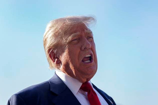 White House Coverage US President Donald Trump leaves at the White House, Washington, DC, USA, 25 July 2025. President Trump is due to visit Scotland for a 4 day visit where he is due to visit his golf courses and met with UK Prime Minister Keir Starmer. EPA-EFE WILL OLIVER POOL WASHINGTON DC United States  Copyright: xPool ABACAx