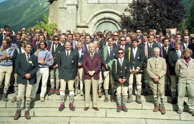 Archives - Edouard Balladur et sa femme Marie-Josèphe Delacour lors de la Fête des guides de Chamonix. Le 15 août 1993 Jean-Claude Woestelandt Bestimage Chamonix France Copyright: xJEAN-CLAUDExWOESTELANDTx xBESTIMAGExJEAN-CLAUDExWOESTELANDTx xBESTIMAGEx