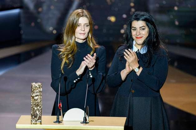 Chiara Mastroianni et Marjane Satrapi sur scène lors de la 46ème cérémonie des César à l Olympia à Paris le 12 mars 2021. Pierre Villard Pool Bestimage 46th Cesar Film Awards 2021 ceremony at Olympia in Paris on March 12th, 2021 Paris France