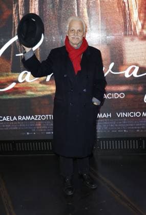 Semi-exclusif - Michele Placido - Avant-première du film Caravage au Pathé Convention à Paris le 13 décembre 2022. Marc Ausset-Lacroix Bestimage Preview of the film Caravaggio at the Pathé Convention in Paris on December 13, 2022. Paris France Copyright: xMarcxAussetxLacroixx xBestimagexMarcxAussetxLacroixx xBestimagex