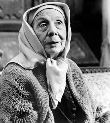 September 19, 2023, USA: Dame Edith Evans, on-set of the film, A Doll s House , directed by Patrick Garland, Anglo-EMI Film Distributors, Paramount Pictures, 1973 USA - ZUMAg145 20230919_zap_g145_033 Copyright: xJTxVintagex