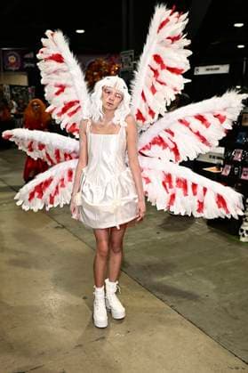 Cosplayer auf der Midsummer Scream - Halloween & Horror Convention im Long Beach Convention Center. Long Beach, 16.08.2025