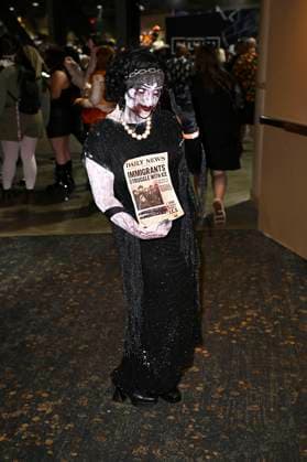 Cosplayer auf der Midsummer Scream - Halloween & Horror Convention im Long Beach Convention Center. Long Beach, 16.08.2025