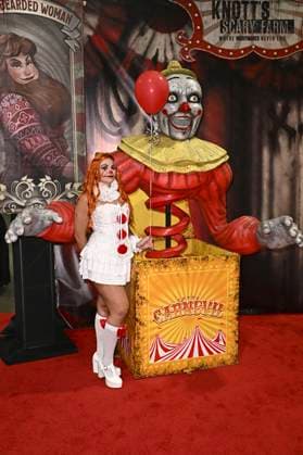 Cosplayer auf der Midsummer Scream - Halloween & Horror Convention im Long Beach Convention Center. Long Beach, 16.08.2025