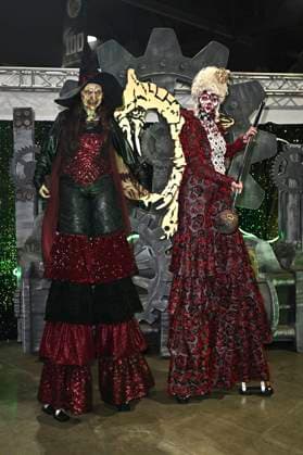 Cosplayer auf der Midsummer Scream - Halloween & Horror Convention im Long Beach Convention Center. Long Beach, 16.08.2025