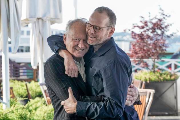 Pressedag for Â«AffeksjonsverdiÂ» Oslo 20250825. Stellan Skarsgard (t.v.) og Joachim Trier under pressedagen pa Grand Hotel i Oslo mandag. Den norske filmen AffeksjonsverdiÂ», Â«Sentimental ValueÂ», har norgespremiere mandag 25. august. Foto: Jonas Faeste Laksekjon NTB Oslo Norge bvdKlwUTDow EDITORIAL USE ONLY Ref:_ENTbvdKlwUTDow.jpg
