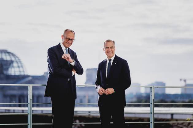 (L-R) Friedrich Merz (CDU), Bundeskanzler, trifft Mark Carney, Ministerpraesident von Kanada, zu einem Gespraech in Berlin, 26.08.2025. Berlin Deutschland Copyright: xFlorianxGaertnerx