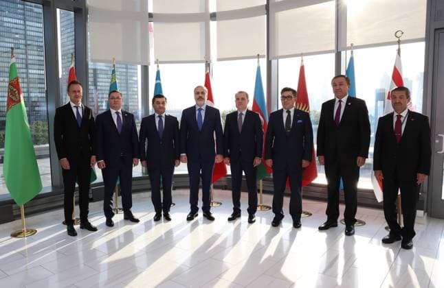 Turkish Foreign Minister Hakan Fidan in New York NEW YORK, UNITED STATES - SEPTEMBER 22: (----EDITORIAL USE ONLY - MANDATORY CREDIT - TURKISH FOREIGN MINISTRY MUSTAFA AYGUN HANDOUT - NO MARKETING NO ADVERTISING CAMPAIGNS - DISTRIBUTED AS A SERVICE TO CLIENTS----) Turkish Foreign Minister Hakan Fidan (4th L) attends Informal Meeting of Foreign Ministers of the Organization of Turkic States at the Turkish House in New York, United States on September 22, 2023. New York United States. Editorial use only. Please get in touch for any other usage.  Copyright: x2025xAnadoluxTURxForeignxMinistry xMustafaxAygunx