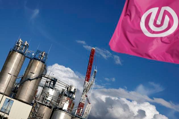Industrieanlagen der Evonik Industries AG zu sehen beim Besuch des Bundesfinanzminister Lars Klingbeil (SPD) bei Evonik in Wesseling. (Themenbild, Symbolbild) Wesseling, 01.09.2025 NRW Deutschland Copyright: xChristophxHardtx