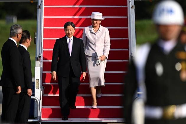 Japanese Emperor Naruhito and Empress Masako visit Indonesia TANGERANG, INDONESIA - JUNE 17: (----EDITORIAL USE ONLY MANDATORY CREDIT - SIGID KURIAWAN ANTARA POOL - NO MARKETING NO ADVERTISING CAMPAIGNS - DISTRIBUTED AS A SERVICE TO CLIENTS----) Japanese Emperor Naruhito (C-L) accompanied by Empress Masako (C-R) upon arrival at Soekarno Hatta International Airport in Tangerang, Banten province, Indonesia on June 17, 2023. Japanese Emperor Naruhito and Empress Masako made their first foreign visit to Indonesia since taking the throne in 2019. Banten Indonesia. Editorial use only. Please get in touch for any other usage.  Copyright: x2025xAnadoluxSigidxKurniawanx xANTARAx xPOOLx