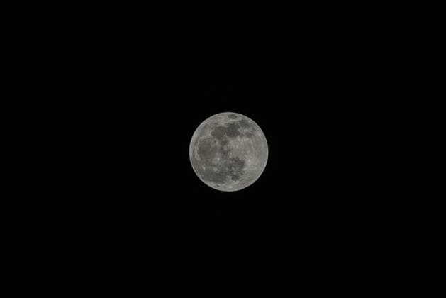 September 8, 2025, Bandung, West Java, Indonesia: A full moon also known as Blood Moon is seen over Bandung, during a lunar eclipse. Stargazers will have a chance to see a Blood Moon on Sunday night during a total lunar eclipse visible across Indonesia. Bandung Indonesia - ZUMAr272 20250908_zip_r272_004 Copyright: xDimasxRachmatsyahx