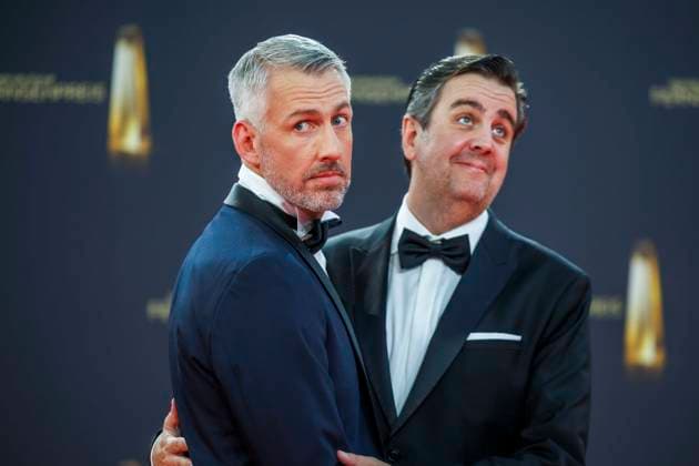 Bilder des Jahres 2025, Entertainment 09 September abb Sebastian Pufpaff und Bastian Pastewka zu Gast auf dem roten Teppich bei der Verleihung Der Deutsche Fernsehpreis 2025 in den MMC Studios am 0.09.2025 in Koeln NRW Deutschland