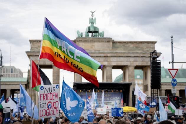 Bilder des Jahres 2025, News September 09 News Bilder des Tages Berlin, Brandenburger Tor, Kundgebung, Frieden Berlin, Brandenburger Tor, Kundgebung, Frieden Berlin Berlin GER