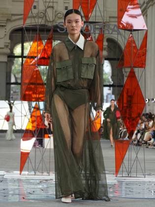 Simorra Fashion Show At Mercedes-Benz Fashion Week Madrid Models walk the runway for Simorra during Mercedes-Benz Fashion Week 2025, celebrating its 40th anniversary at the Cibeles Palace in Madrid, Spain, on September 17. Madrid Madrid Spain  Copyright: xAaronxHerediax originalFilename: herediasanchez-simorraf250917_nplGe