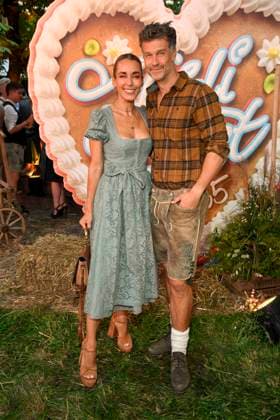 abb Annemarie Carpendale und Wayne Carpendale zu Gast in Tracht Lederhose Dirndl beim Heidifest 2025 by Heidi Klum dem pre Oktoberfest event von Pro 7 Im Muenchner Hofbraeuhaus am 18.09.2025 in Muenchen