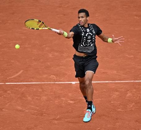 French Open Roland Garros 2022, day 8 PARIS, FRANCE - MAY 28: Felix Auger-Aliassime of Canada in action against Rafael Nadal (not seen) of Spain in the men’s fourth round match during French Open tennis tournament at Roland ?Garros Stadium in Paris, France on May 29, 2022. Ile-de-France France. Editorial use only. Please get in touch for any other usage.  Copyright: x2025xAnadoluxMustafaxYalcÄ±nx