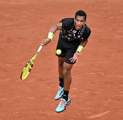 French Open Roland Garros 2022, day 8 PARIS, FRANCE - MAY 28: Felix Auger-Aliassime of Canada in action against Rafael Nadal (not seen) of Spain in the men’s fourth round match during French Open tennis tournament at Roland ?Garros Stadium in Paris, France on May 29, 2022. Ile-de-France France. Editorial use only. Please get in touch for any other usage.  Copyright: x2025xAnadoluxMustafaxYalcÄ±nx