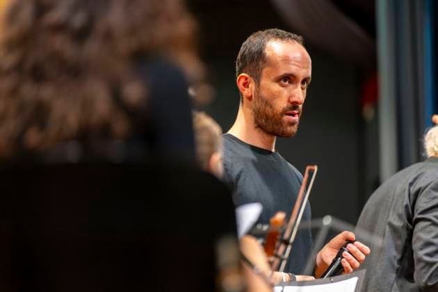 26.09.2025, Internationales Klassikfestival: Festival der Nationen 2025, im Kurhaus Bad Wörishofen (Unterallgäu), Klassik for Kids: Schulkonzert für Schülerinnen und Schüler im Kursaal mit dem vbw-Festivalorchester und Christoph Adt (Dirigent), Stargast der Pianist Igor Levit (Deutschland), 26.09.2025, Klassikfestival Bad Wörishofen 26.09.2025, Klassikfestival Bad Wörishofen