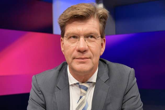 Christoph Schwennicke in der ARD-Talkshow maischberger im Studio Berlin Adlershof. Berlin, 30.09.2025