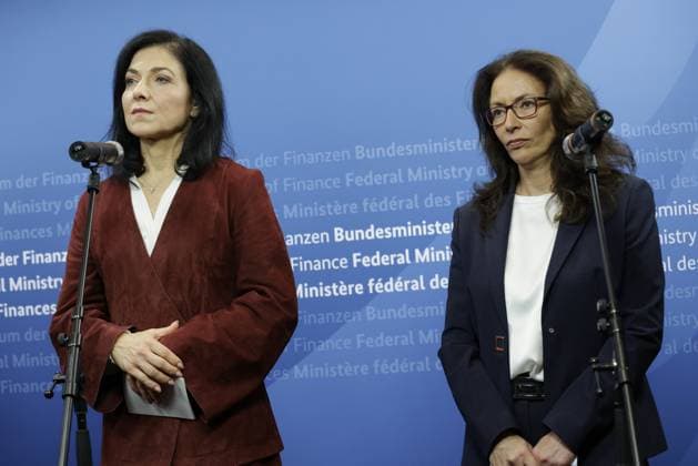 Bundeswirtschaftsministerin Katherina Reiche, Yasmin Fahimi, Deutschland, Berlin, Auftaktstatement von Bundesfinanzminister Lars Klingbeil, Bundeswirtschaftsministerin Katherina Reiche, Bundesarbeitsministerin Bärbel Bas, der Vorsitzenden des Deutschen Gewerkschaftsbundes, Yasmin Fahimi, und dem 2. Vorsitzenden der IG Metall, Jürgen Kerner, Thema:Stahlgespräch mit Betriebsräten und Gewerkschaften