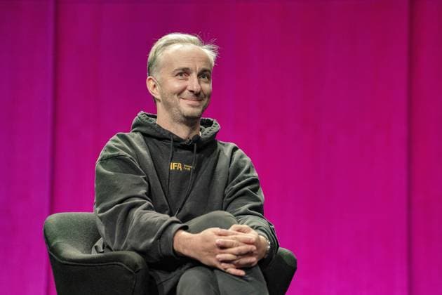 Berlin, Deutschland, 06.10.2025: Haus der Kulturen der Welt: Die Möglichkeit der Unvernunft - Was darf Satire? : Jan Böhmermann (Foto: Lenny Rothenberg) Copyright: xLennyxRothenberg dtsxNachrichtenagenturx dts_86532